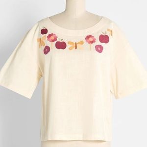 ModCloth Princess Highway Embroidered Top Short Sleeves Scoop Neck Cream Color